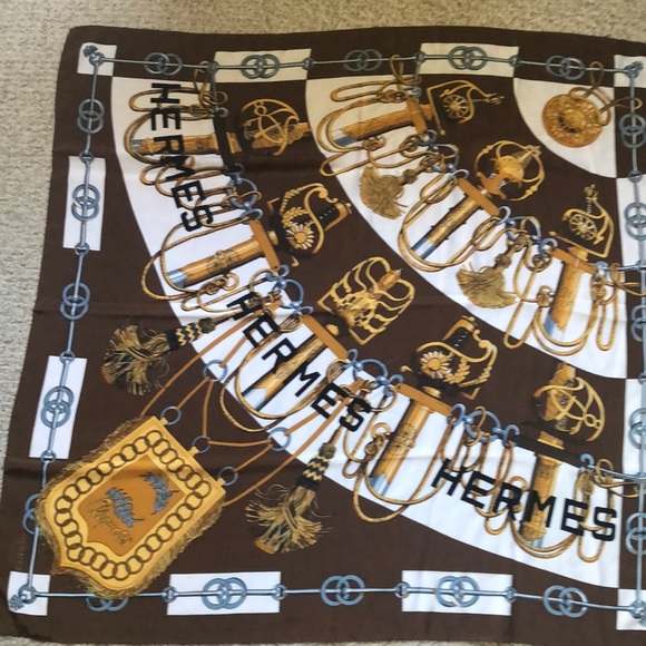 Authentic Cliquetis HERMÈS PARIS silk scarf Italy - Picture 11 of 16